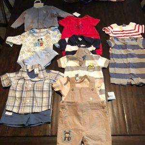 Mix of 3-6 month outfits. Gap, Carter’s